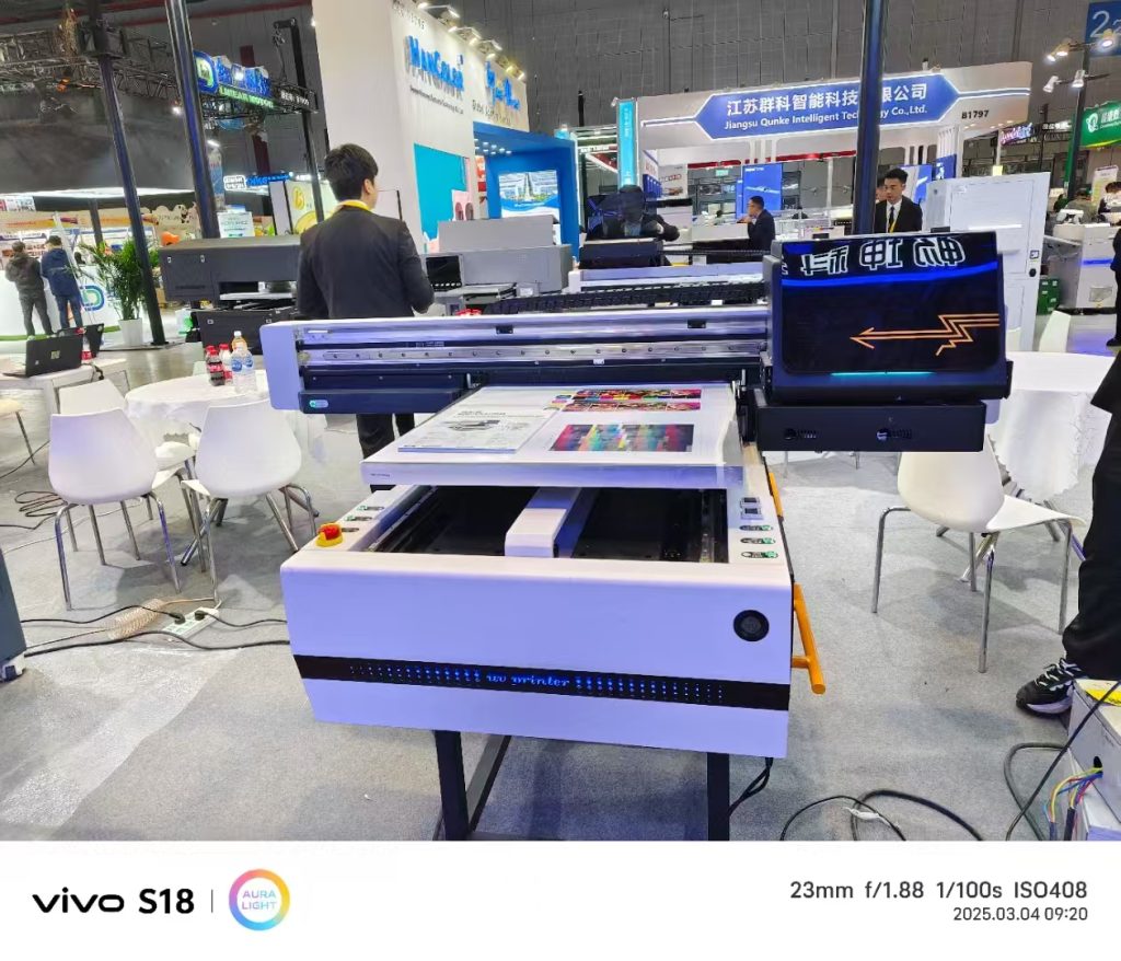 The rise of “China’s intelligent manufacturing” from APPPEXPO Shanghai International Printing Exhibition 2025! Domestic UV printer strength circle powder global merchants!|uv printer manufacturer | The rise of “China’s intelligent manufacturing” from APPPEXPO Shanghai International Printing Exhibition 2025! Domestic UV printer strength circle powder global merchants!|uv printer manufacturer |