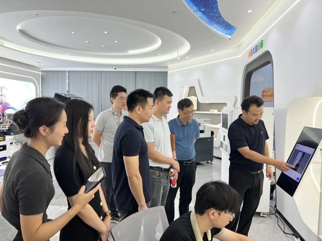Dongguan Tech Institute and Fenggang Government Visit JD ZhiGu to Enhance Industry-Academia Collaboration|uv printer manufacturer | Dongguan Tech Institute and Fenggang Government Visit JD ZhiGu to Enhance Industry-Academia Collaboration|uv printer manufacturer |